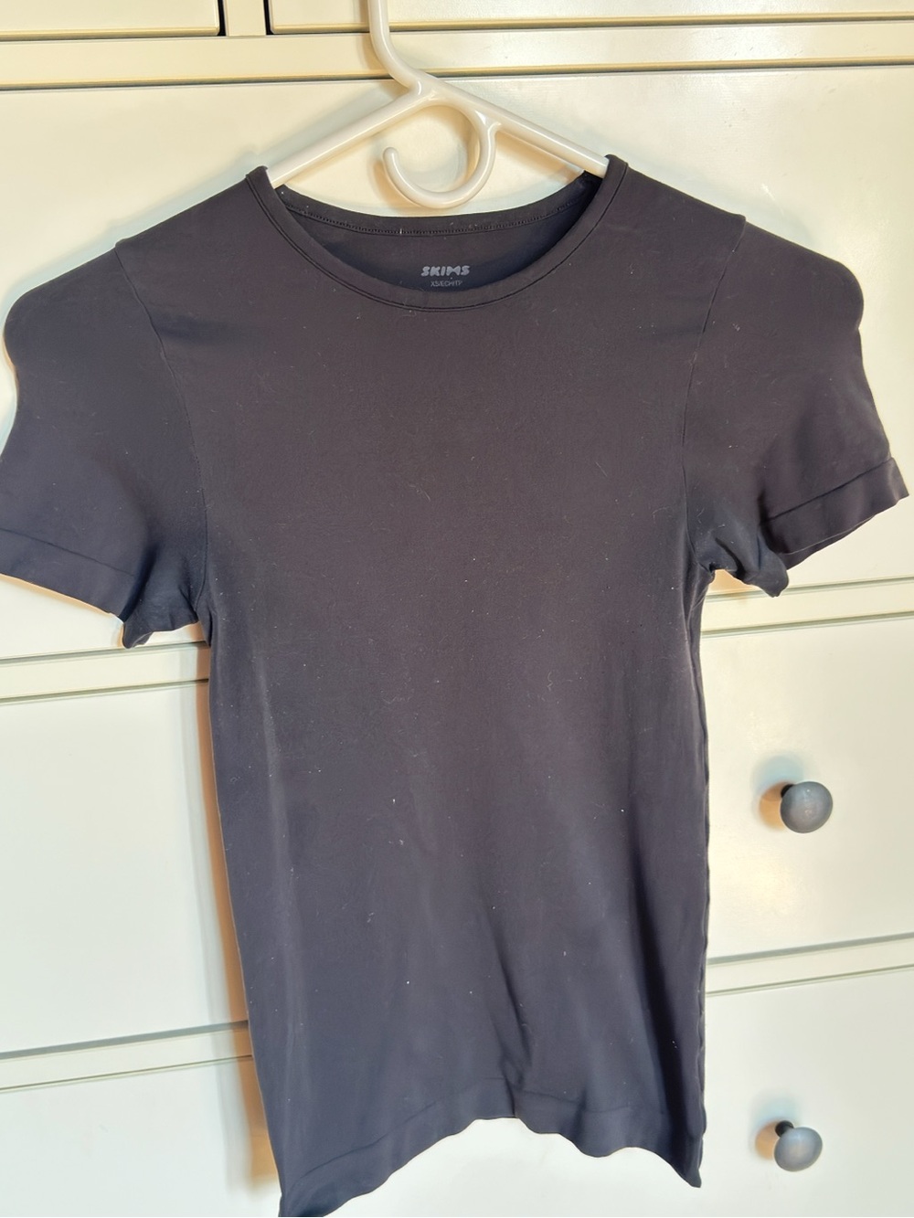 Skims soft smoothing black tee shirt